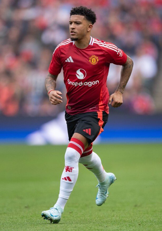 utd_job's tweet photo. BREAKING: #mufc and Juventus have reached an agreement for Jadon Sancho on loan, with an obligation to buy. [@FabriceHawk https://t.co/FEL4EiNfh0