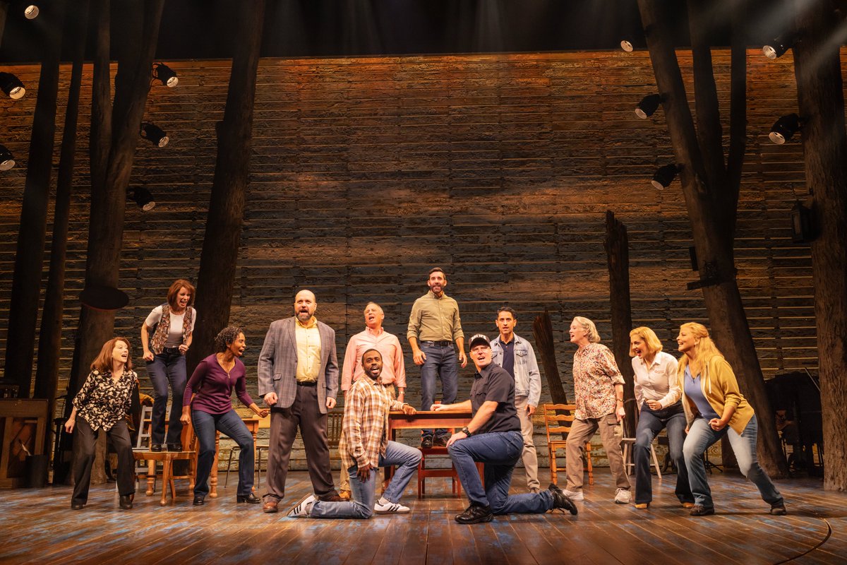 📸 First look at the 2024 Canadian Production of #ComeFromAway. Now playing a sell-out engagement in Ottawa, the multi-award-winning global sensation will make its triumphant return home to the Royal Alexandra Theatre on Sept 22. tr.ee/ComeFromAway 
📸 Matthew Murphy