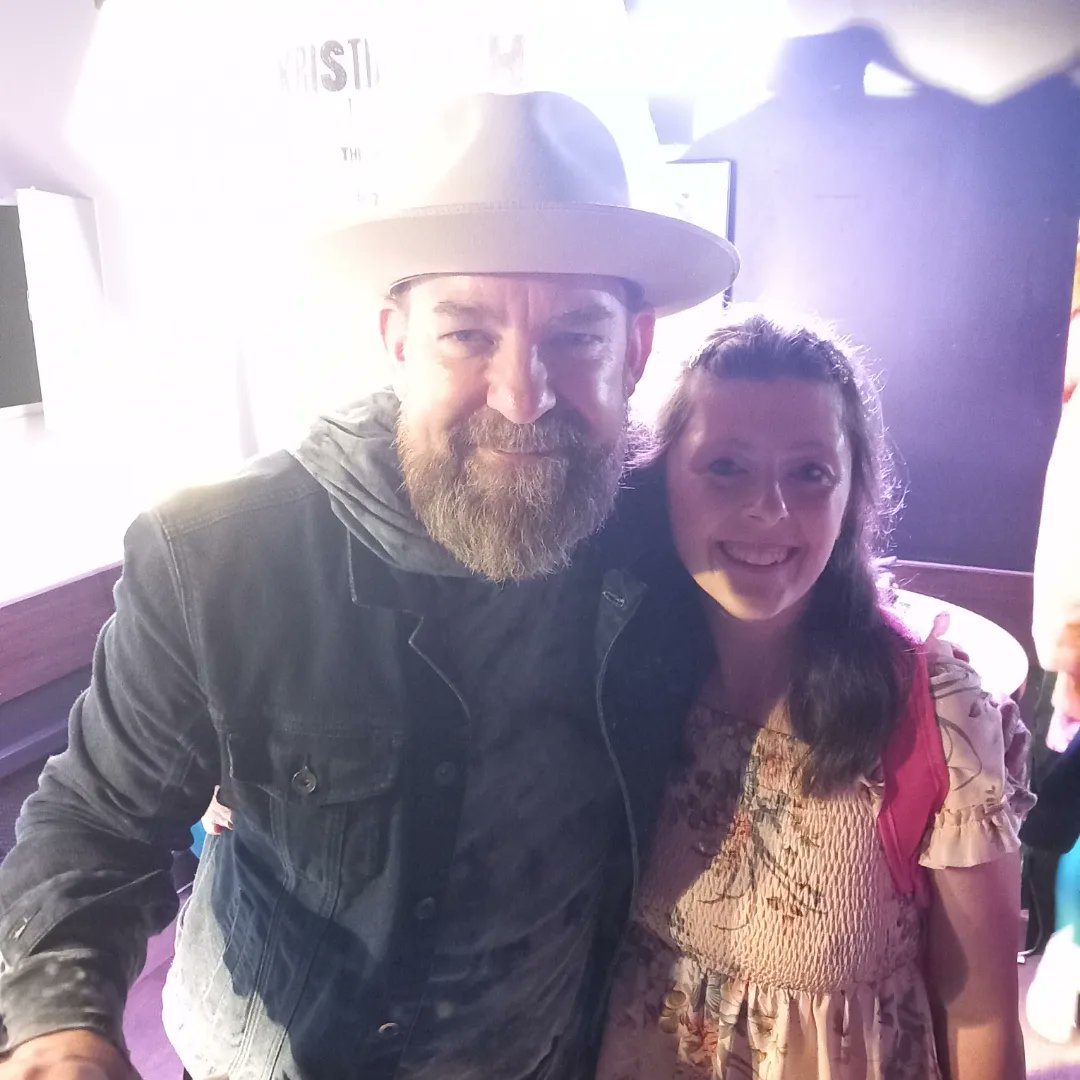 madeleinesims22's tweet image. Had THE BEST day yesterday. I went to Pizza Express live where I saw Ben Earle, Kristian Bush, Kezia Gill, Jeff Cohen and Alyssa Bonagura who showed up to watch the show and ended up performing a song. WHAT A NIGHT! 🥰🥰🥰🥰🥰 #pizzaexpresslive