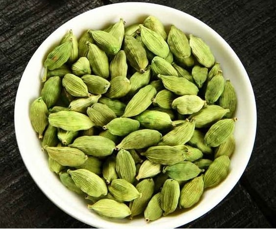 یه سیصد تا مسلمون پیدا نمیشه یه هل ریز بده  ۳ کیلو بشیم؟؟🥲

#حمايت_انقلابى 
#لبيك_يا_خامنه_ای‌