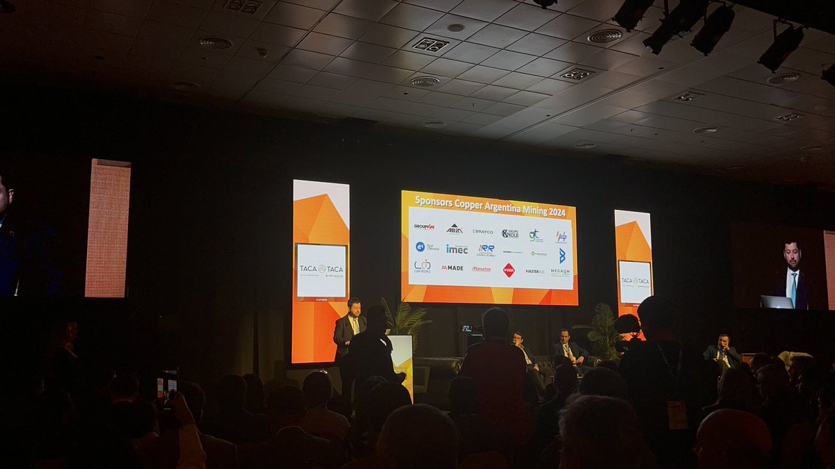 objetivo18arg's tweet photo. El Director de Argentina Mining, Javier Rojas inició su discurso expresando el agradecimiento a todos los que han apoyado el evento desde sus inicios. https://t.co/4XxECS4gi3