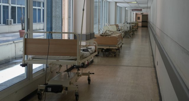 Dt_Aerzteblatt's tweet image. Rheinland-Pfalz: Reform könnte Zahl der Klinikstandorte deutlich reduzieren:  Mainz – Die Krankenhausreform könnte zu einer Reduktion von Klinikstandorten um 31 Prozent in Rheinland-Pfalz und 22 Prozent… dlvr.it/TCTgRq #Krankenhausreform #RheinlandPfalz #Saarland