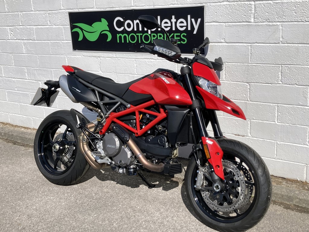 CompletelyWales's tweet photo. #usedbikeoftheday 2024 #Ducati #Hypermotard #950, £11895! Call our Sales team on 01745 822922 now, or use the link below to instantly secure the bike with a PayPal deposit! Over 1500 machines in stock across the #CompletelyMotorbikes group! https://t.co/wWOZfFlbxU #getreal https://t.co/vd9oYBHcEM