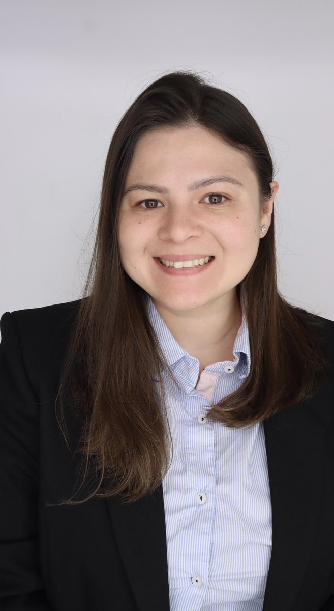 JimenaBelenGim1's tweet photo. Hello #MedTwitter! It’s residency application headshot time!

I’m Jimena Gimenez, an IMG from Paraguay and Ecuador 🇵🇾🇪🇨 (1/2). https://t.co/QwQCxgwFK6
