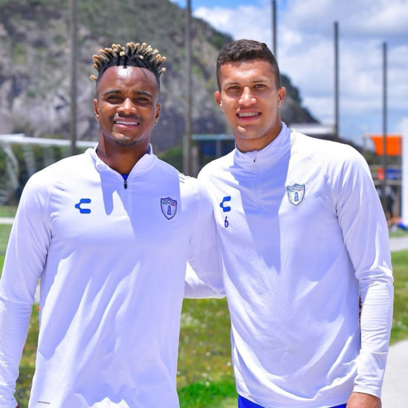 Tuzologia's tweet photo. 🙌 ¡Bienvenido Faber! 

Los @Tuzos le dieron la bienvenida a Faber Gil como el cuarto refuerzo del equipo blanquiazul para este torneo. 🔵⚪️

🇨🇴 Faber es el 32° jugador colombiano en la historia del equipo. 

Dale click para más detalles ⤵️