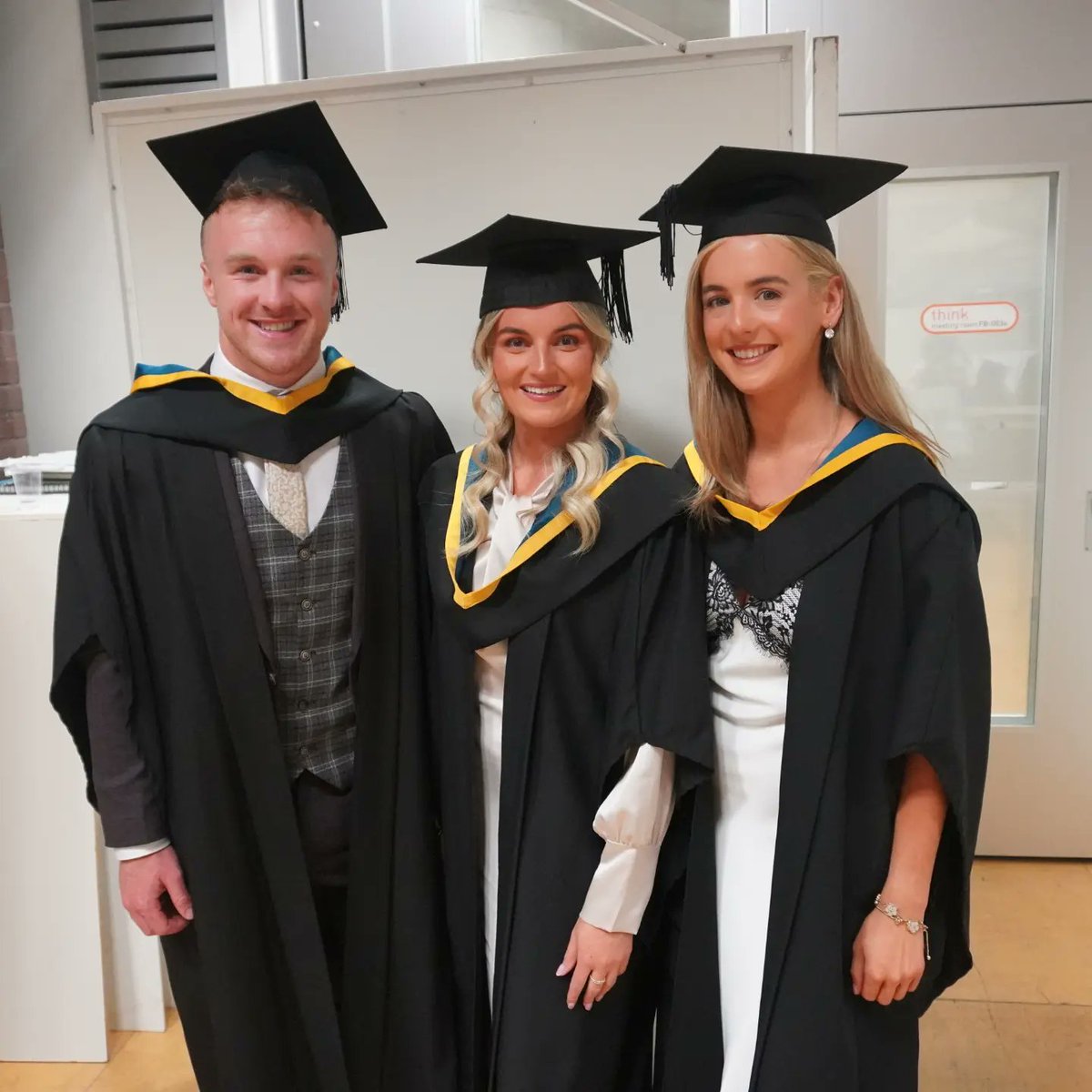 EHSFacultyAtUL's tweet photo. Congratulations to all students across a range of Interfaculty programmes who graduate this afternoon!

Photographed are students of BSc Biomedical Science, Professional Diploma in Mathematics for Teaching and BSc in Physical Education.

🥳🎓  #ULGraduation https://t.co/hECTPLKUxS