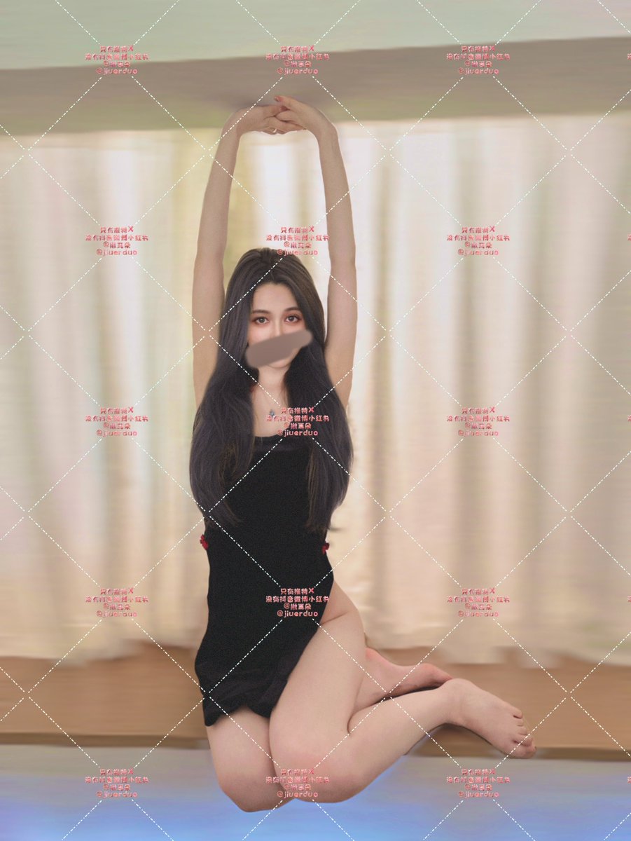 福利姬揪耳朵分享的黄推图片4 - 网红私拍内容