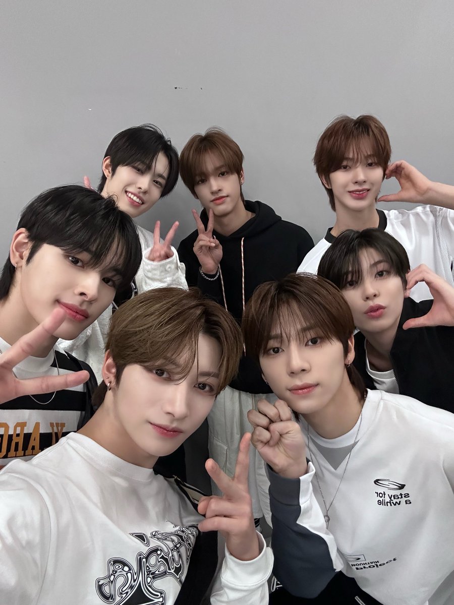NEXZ_official's tweet photo. https://t.co/25f91kmD4z