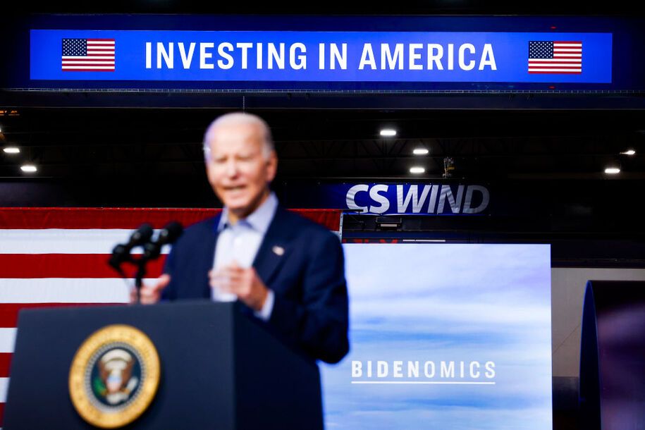 Politics_PR's tweet image. The GOP is in chaos as Biden&apos;s Inflation Reduction Act boosts green jobs in their districts! 🌱💼 Republicans who once opposed these subsidies are now scrambling to keep them, trapped by the success of Democratic policies. #GOPinDisarray
dailykos.com/stories/2024/8…