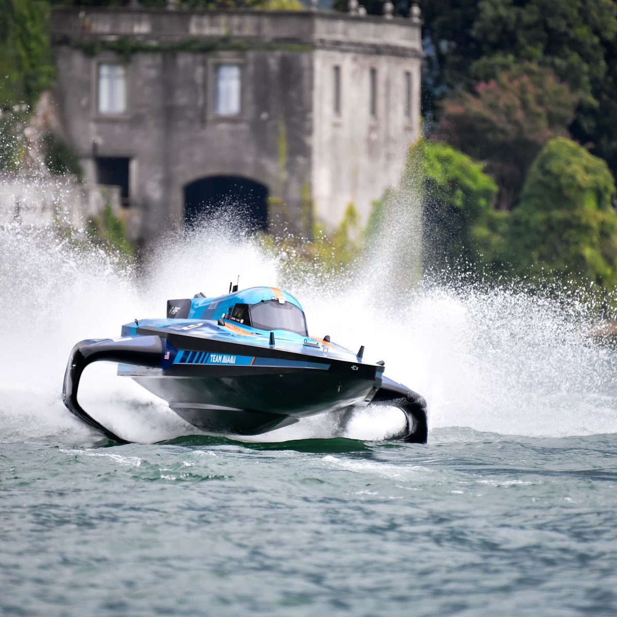 e1teammiami's tweet photo. what a day! 🌟 we are ready for the next challenge! Seguimos! 🏁🔥🇮🇹🌊
#E1LakeComoGP #TeamMiami #Qualifications #RaceWeekendRush #ChampionsOfTheWater https://t.co/5xQRH3XLgG