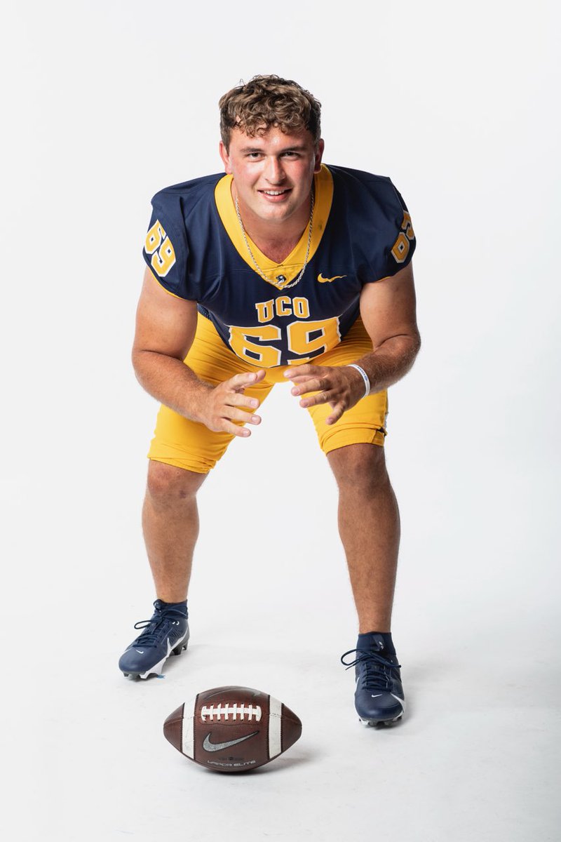 Paulsharpbrawl's tweet photo. University Central Oklahoma 
Football  wrestling https://t.co/aYJLb5Ucr3