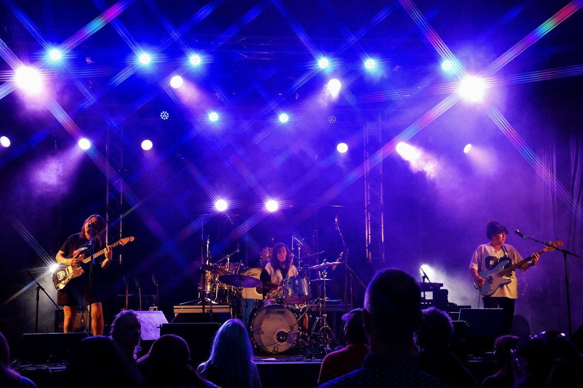 fgneuville's tweet photo. On a eu droit à une bonne dose de rock, de punk et d'énergie pour commencer notre soirée du samedi avec @shirleytheband ! ⚡️
#FGDN #FGDN2024 #Neuville #Portneuf #Quebec
#Festival #musique #Rock #punk #rocktrio
#arts #spectacles #Concert #shirleytheband https://t.co/7obsA4h3Wo
