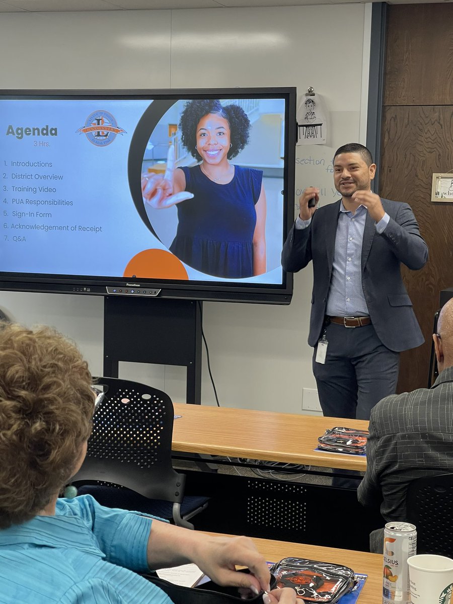 CherishPipkins's tweet image. “I’m so glad you’re here!” @drcasscarr @SpanishConde @mls_casper welcome @LancasterISD Power Up Ambassadors back to support novice teachers.
@LISD_Careers 
#TeamHR 
#DreamBeleieveRoar