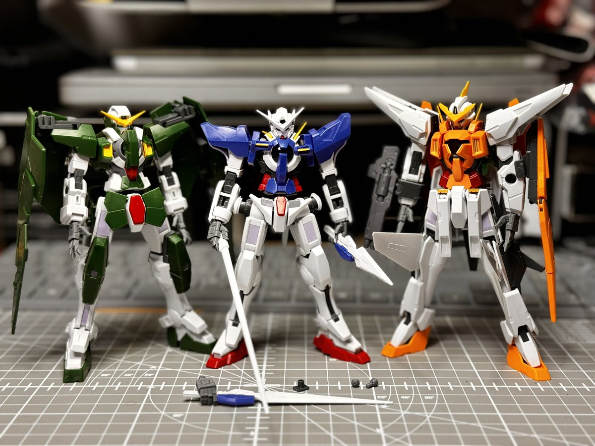 root3p's tweet image. OO hands.