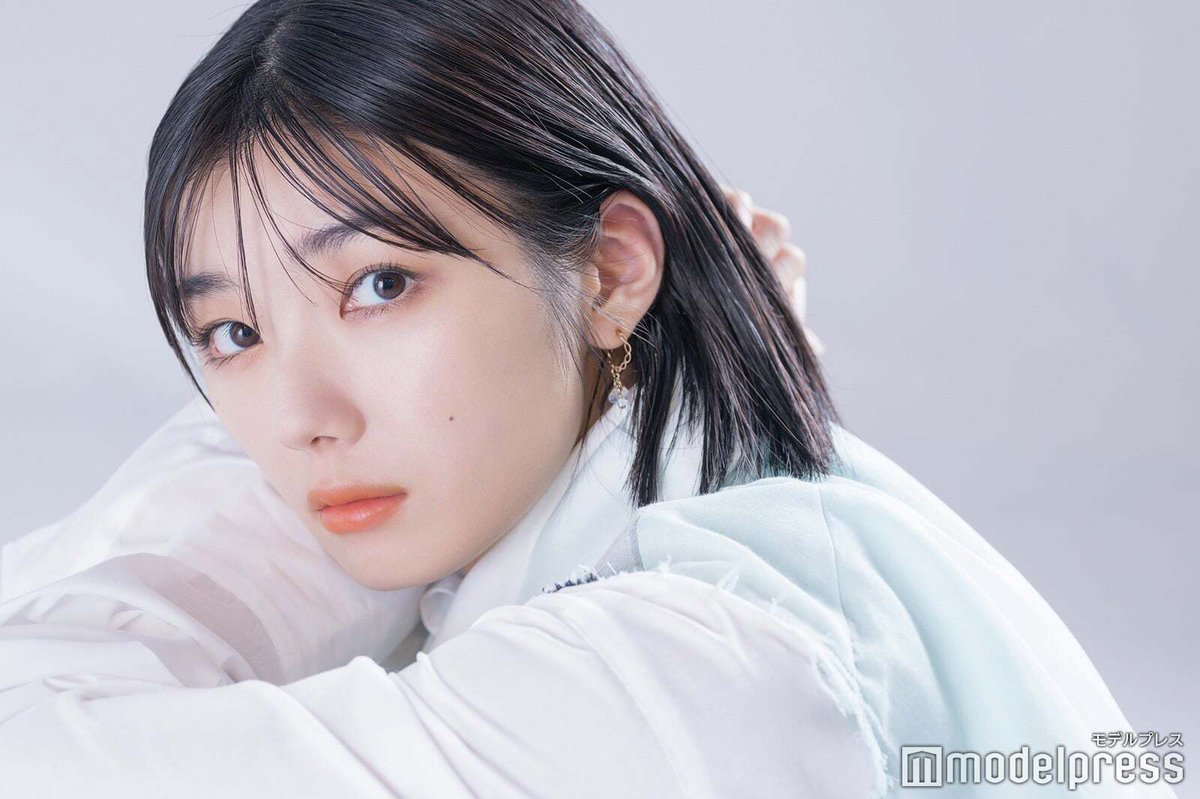 modelpress's tweet photo. ＼\🎂8月29日は櫻坂46藤吉夏鈴の誕生日🎉/／

過去の記事を振り返り📝✨

🔻映画初主演で同世代俳優陣から刺激
グループ活動と個人活動の違いに迫る
https://t.co/dtzj0LwEF2

🔻インタビュー一覧はこちら
https://t.co/wtFAeY6prm

#櫻坂46 #藤吉夏鈴 #夏鈴ちゃん #藤吉夏鈴生誕祭 https://t.co/4kkll3b4JI