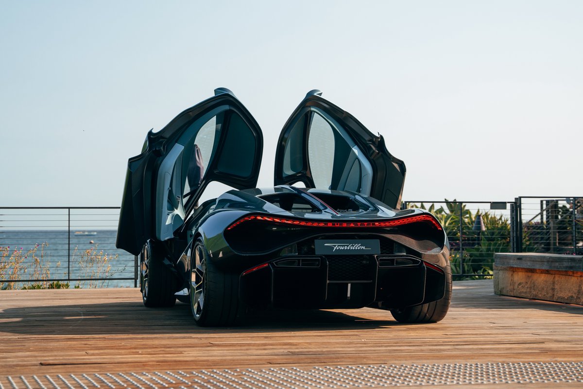 Bugatti tweet media