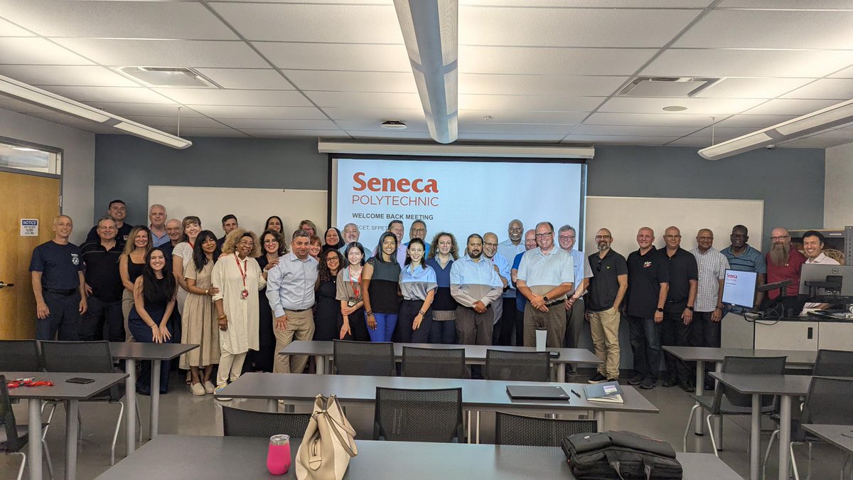 SenecaFire72 tweet media