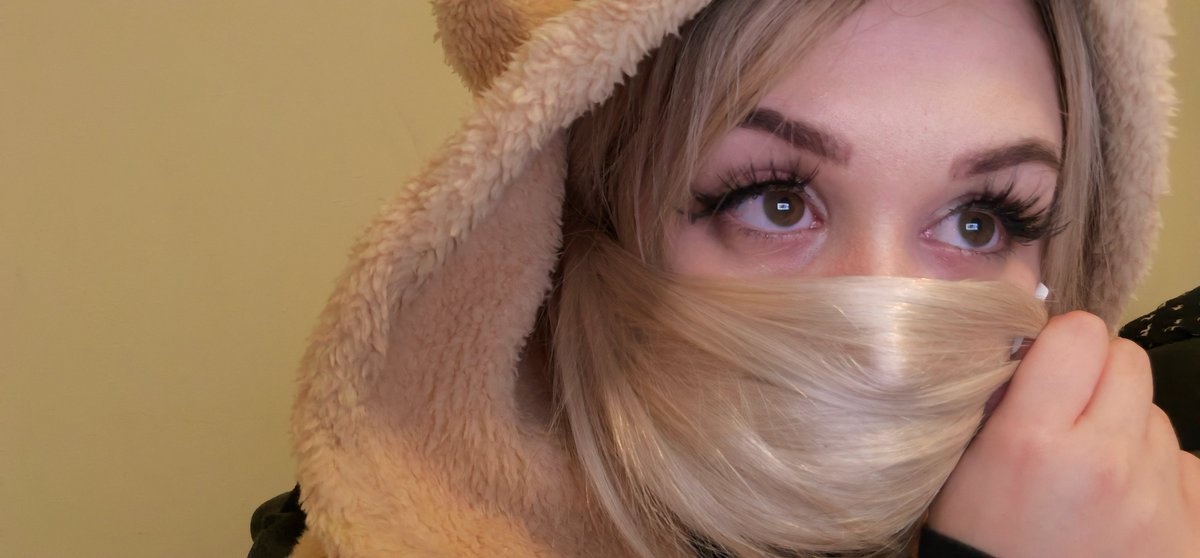 AlysaFox’s pics and videos