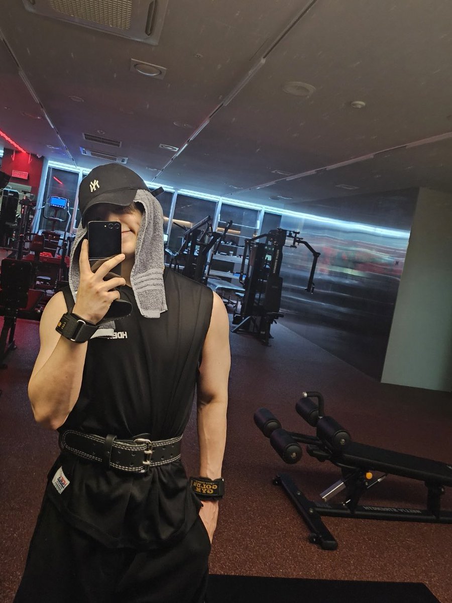 240829 #scoups 🌟

🍒 must do cardio…

#에스쿱스 <a href="/pledis_17/">세븐틴(SEVENTEEN)</a>
