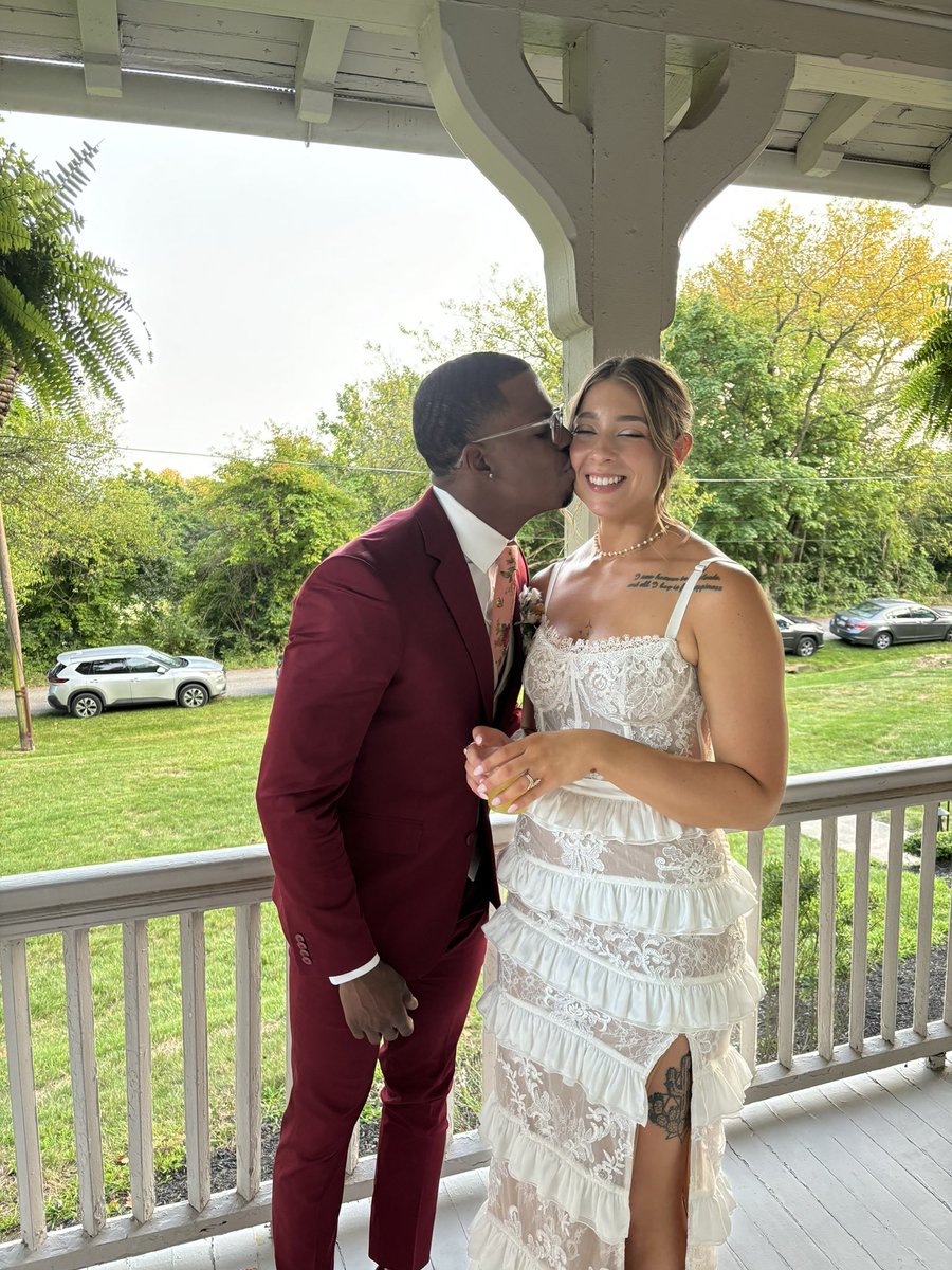 Roilush's tweet photo. @LegionHoops @kicks So did my wife and I. Congrats to them! https://t.co/GAUqM70Cmt