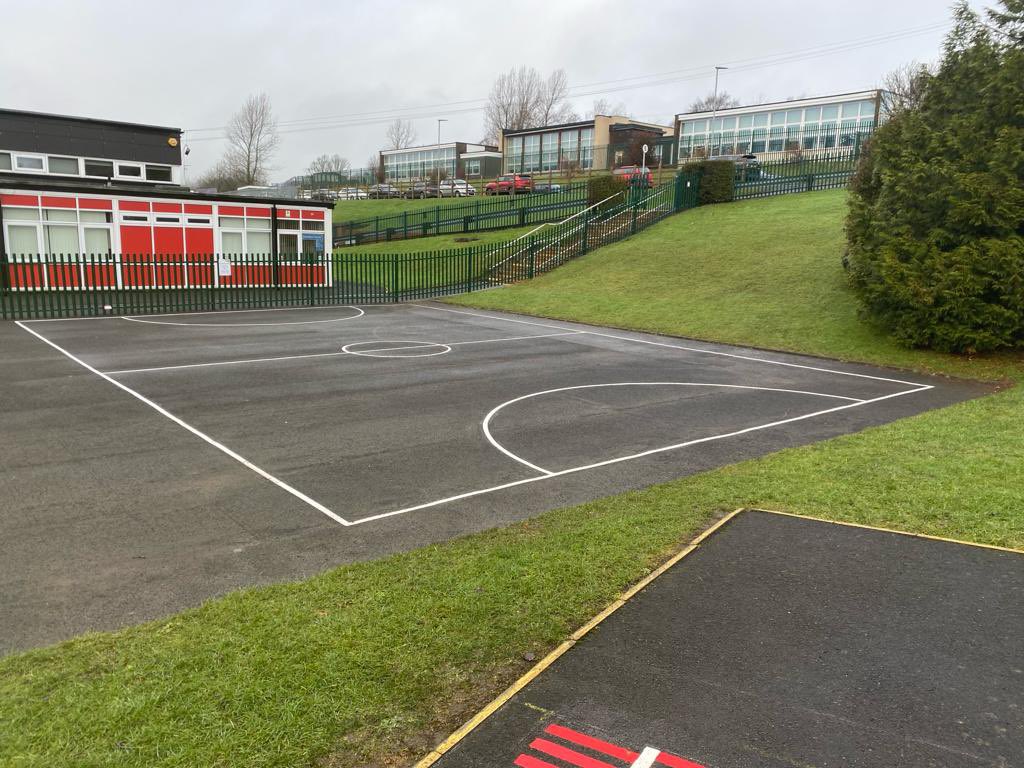 1st4playgrounds's tweet photo. MUGAs are versatile and can be customised with goals, nets and multi-coloured pitch markings for different sports or games, allowing for multiple activities in a single location. This helps maximise the available space by providing flexibility and variety. https://t.co/nIuD0TfC56