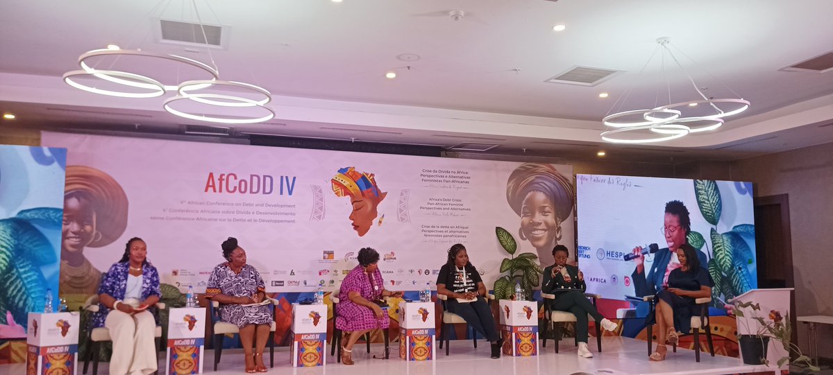 JasonBraganza1's tweet photo. #RuleMakers attending #AfCoDDIV @crystalsimeoni Executive Director of @NawiAfrica @kachambwa Executive Director @FemnetProg Dinah Musindarwezo, Pan-African Feminist Strategist, Rein Bamey, @WoMin_Africa, and @QGuirengane Executive Director, Women's Observatory Mozambique https://t.co/0jJ9uEoziN
