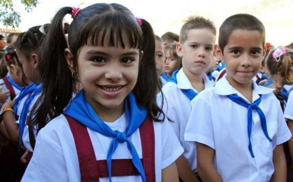El próximo día 2 de septiembre la alegría regresará a las aulas. 

La educación es uno de los sectores más golpeados por el bloqueo impuesto por USA. 

En medio de las dificultades económicas Cuba garantiza el nuevo curso escolar. 
#DeRegresoALasAulas