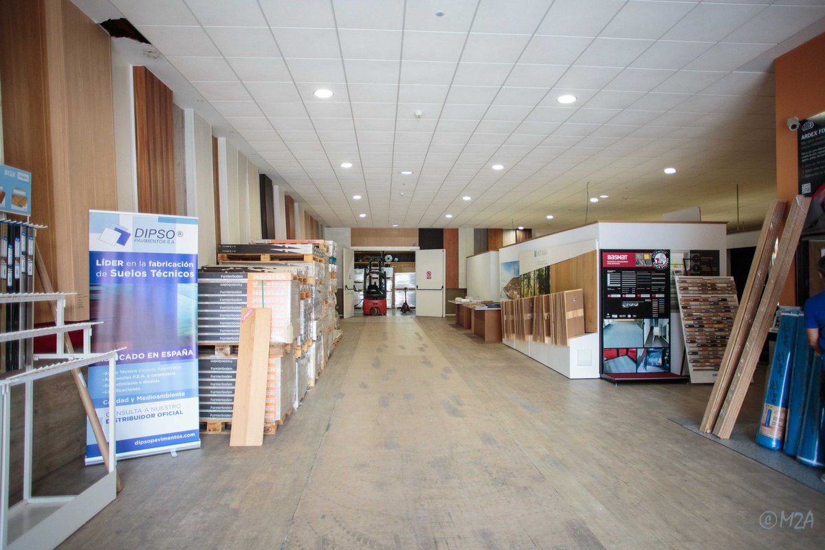 MaryanDecora's tweet image. Este es nuestro almacén y showroom para profesionales en #ACoruña #Galicia en el polígono de Pocomaco. Con stock de las mejores marcas del mercado: #pergo #arbiton #faus #galea #oracdecor #ardex #vescom #fitnice