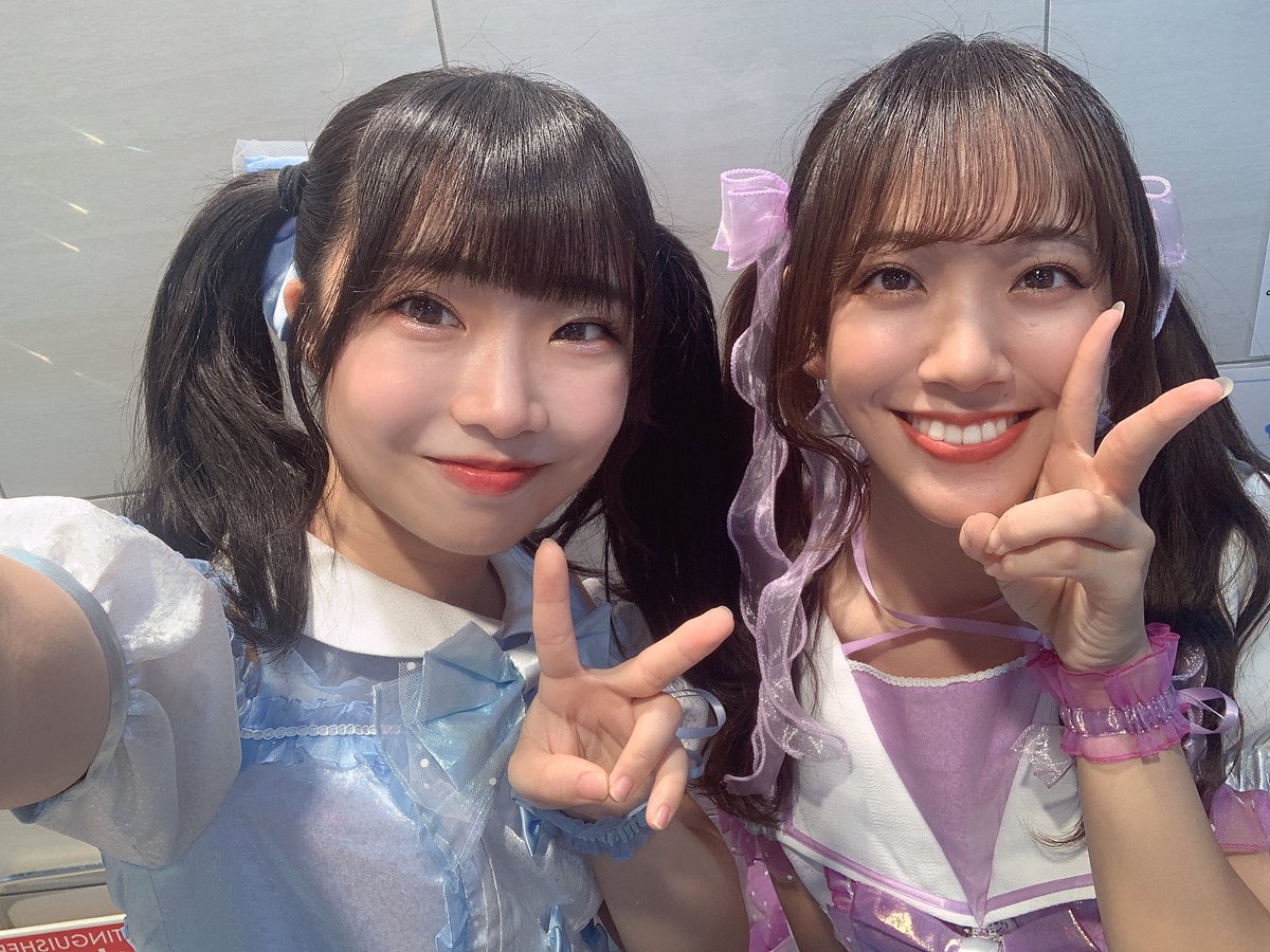 RWY_shiori's tweet photo. ✨#EnjoyWednesday!!✨
来てくれてありがとうございました🐈
今日はなちゅのリアルバースデーライブでセトリも髪型もなちゅセレクトでした🎂💜
早い時間なのに駆けつけてくれて本当に嬉しかったしサイリウムも水色振ってくれてありがとう😭💎すごく心強かった🥹
なちゅ、改めてお誕生日おめでとう✨ https://t.co/PIk8BpASPl