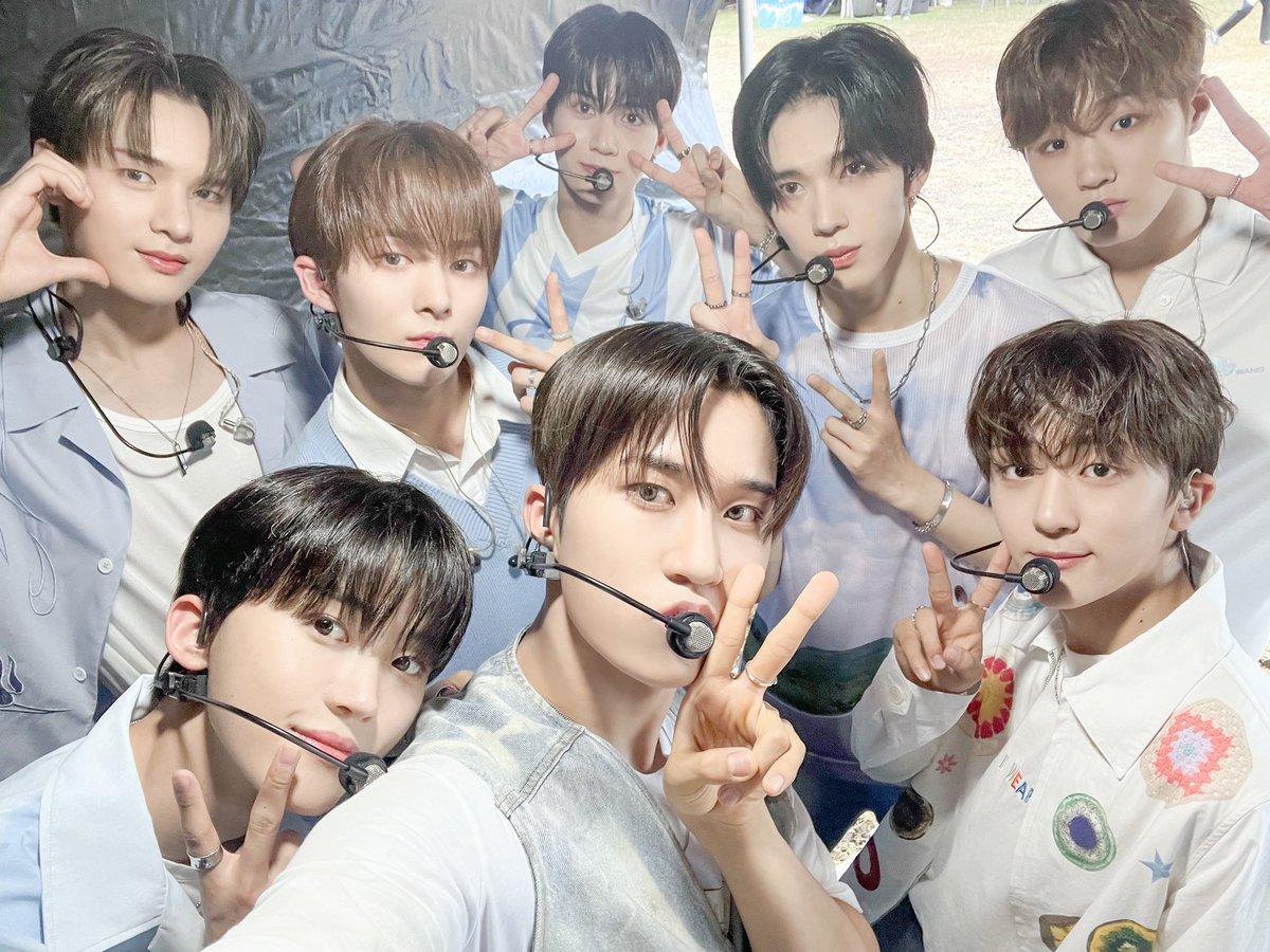 [📸] ✨240828 MBC M #쇼챔피언✨

여름, 낭만, 그리고 루네이트˚₊✯͡ 🜚 *·
여수에서 함께해 준 러베이트 감사합니다🩵
앞으로도 낭만 가득한 추억 만들어요 ٩꒰๑• ̫•๑꒱۶

#루네이트 #LUN8
#AWAKENING #WHIP