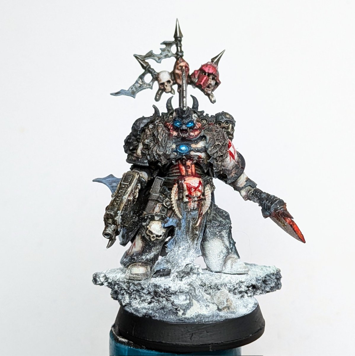 Updated the Chosen for the Chaos Wolves! 🫠

The Chosen kit is probably my fav from the CSM range, tonnes of options just teaming with details.

#WarhammerCommunity