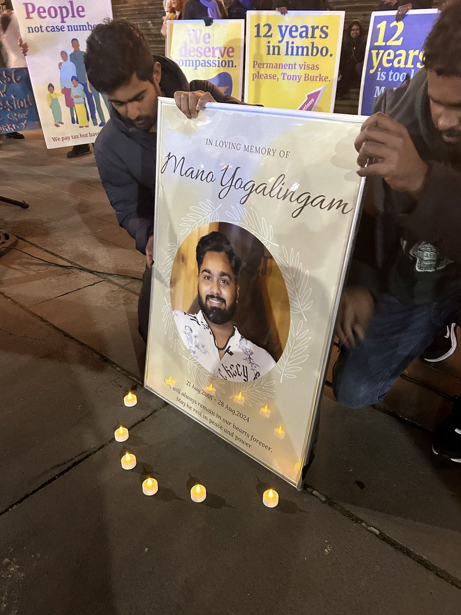 SamanthaRatnam's tweet image. Tonight we gathered for Mano.

Mano took his life overnight after 12 years of suffering at the hands of Australian governments - who refused to allow him to live here permanently.