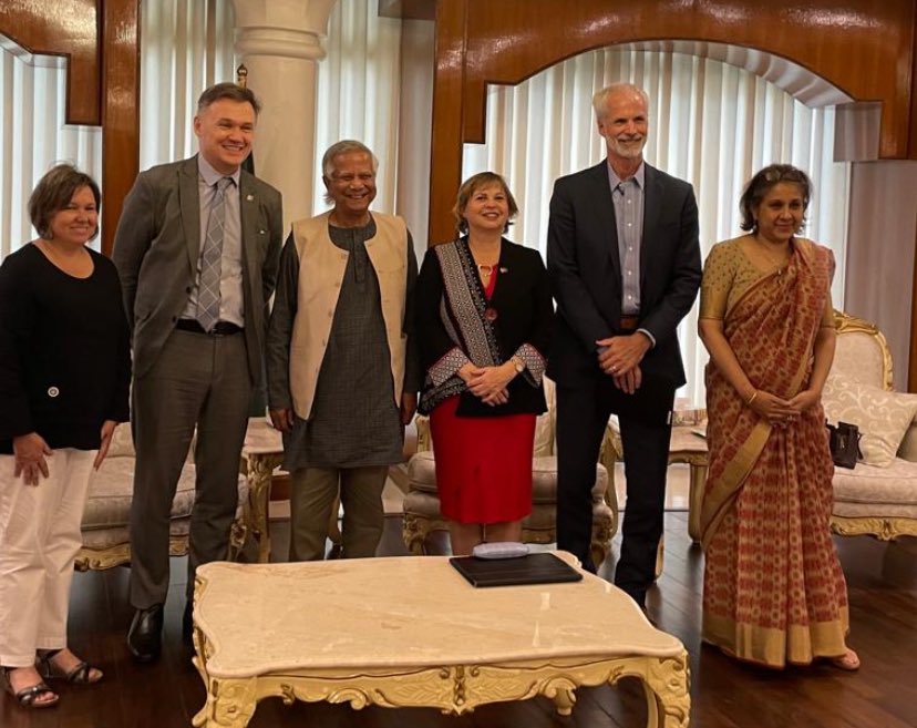 Lilly Nicholls (@lillynichollsl) on Twitter photo Great meeting w interim leader <a href="/Yunus_Centre/">Muhammad Yunus</a>. We discussed the mutual respect & collaboration between #Canada 🇨🇦 & #Bangladesh 🇧🇩 & key challenges & opportunities, including economic reactivation, institutional reform, youth participation & inclusive democracy. <a href="/CanHCBangladesh/">Canada in Bangladesh</a> Great meeting w interim leader <a href="/Yunus_Centre/">Muhammad Yunus</a>. We discussed the mutual respect & collaboration between #Canada 🇨🇦 & #Bangladesh 🇧🇩 & key challenges & opportunities, including economic reactivation, institutional reform, youth participation & inclusive democracy. <a href="/CanHCBangladesh/">Canada in Bangladesh</a>