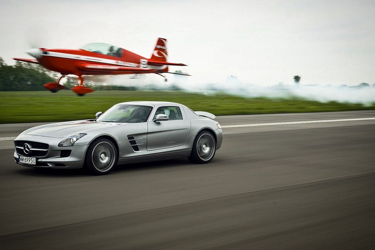 Wspomnienia starego pismaka cz. 406 - ja i statki powietrzne. <a href="/JerzyDziewulski/">Jerzy Dziewulski</a> <a href="/Balicki_z_Balic/">Maciej Dembkowski</a> <a href="/Flyboy_Pete/">Piotrek Czuban 🇵🇱🇪🇺</a> @warto_rozrabiac <a href="/MagdalenaW_/">Magdalena W.</a> @BiernatPolly <a href="/AntoniWalkowski/">Antoni Walkowski</a> <a href="/SzczecinMoto/">Moto Szczecin</a> <a href="/aut0mob/">automobilista ⛽</a> <a href="/SebastianKrysz2/"># Typowy Seba, Kąkubęt Kąkubiny swej</a> <a href="/pannaaleksis/">Oleńka</a> <a href="/JFJ15561913/">JFJ (JackFromJersey)</a> <a href="/gretzyngier/">Robert Gretzyngier</a> <a href="/old_chemist/">Mirek "Stary Chemik" ("Old Chemist") - Pyrlandczyk</a> <a href="/Zgubek/">Agnieszka💙💛</a>