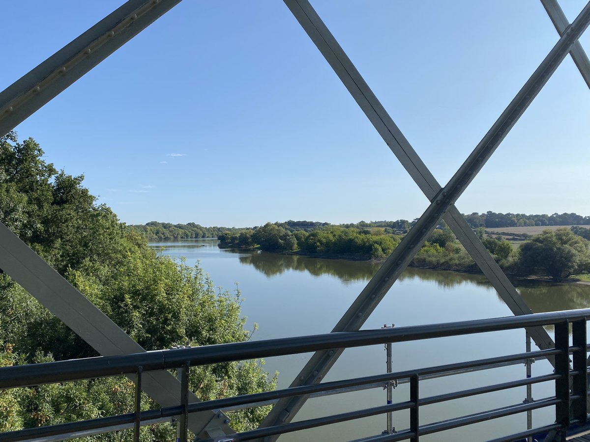 Ce matin, l’association honorait l’invitation de madame @FlorenceDabin présidente du <a href="/Maine_et_Loire/">Département Maine-et-Loire</a>  pour l’inauguration du pont de Pruniers en présence de Philippe Chopin <a href="/Prefet49/">Préfet de Maine-et-Loire 🇫🇷🇪🇺</a>, des parlementaires <a href="/NicoleDubre17/">Nicole Dubré-Chirat</a>, <a href="/StephPiednoir/">Stéphane Piednoir</a> et <a href="/BourcierCorinne/">BOURCIER Corinne</a>, de <a href="/JM_Verchere/">Jean-Marc Verchère</a> président