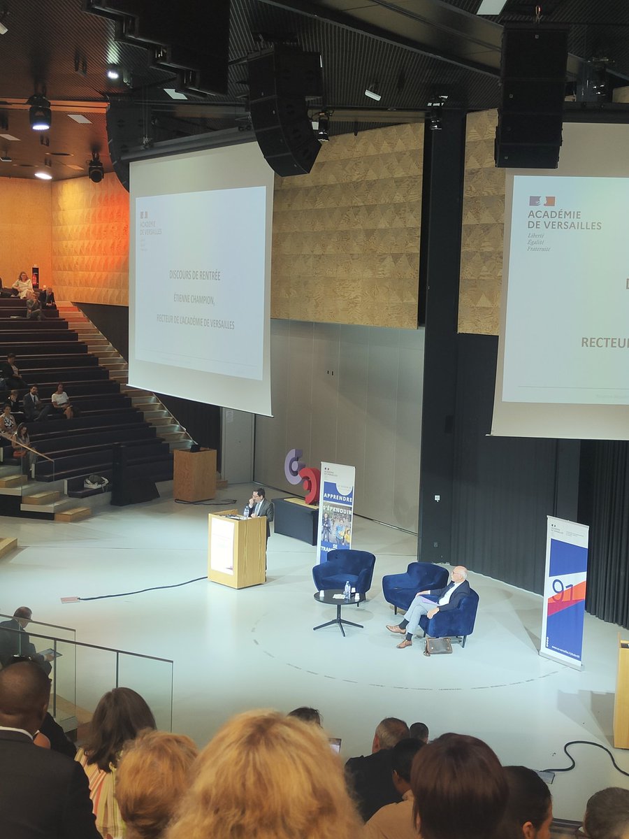 Réunion départementale de rentrée #ien #ienash #perdir. M.le Recteur et Mme la Dasen nous ont donné les priorités de cette rentrée. <a href="/acversailles/">Académie de Versailles</a> <a href="/CHEFCAB91/">DSDEN91</a> . Bonne rentrée à tous