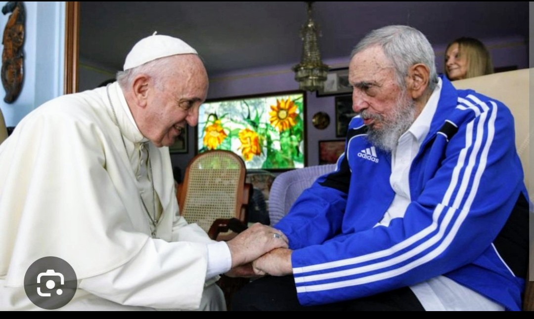 MARCELOFAVAOK's tweet photo. FOTO DOCUMENTO ARCHIVO.

EL CRIMINAL Y DICTADOR, FIDEL CASTRO, ESTABA EN LAS ULTIMAS. FRANCISCO, FUE A DOMICILIO A BENDECIRLO.

AQUI FUERON A VISITAR MILITARES DETENIDOS Y SE ARMO, UN ESCANDALO. https://t.co/BOQS3g2KA8