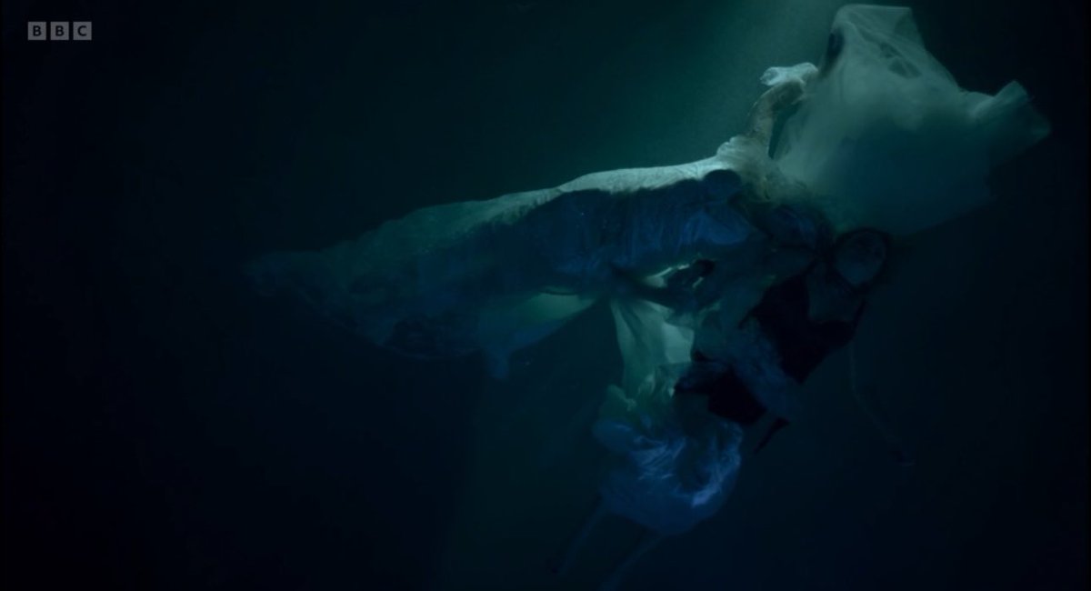 This episode stills makes me cry 😭 Still haven’t forgiven Eastenders for killing Ronnie&amp;Roxy off 💔

<a href="/Sam_Womack/">Sam Womack</a> <a href="/OfficialRita/">Rita Simons</a> 

#ronniemitchell #roxymitchell #eastenders