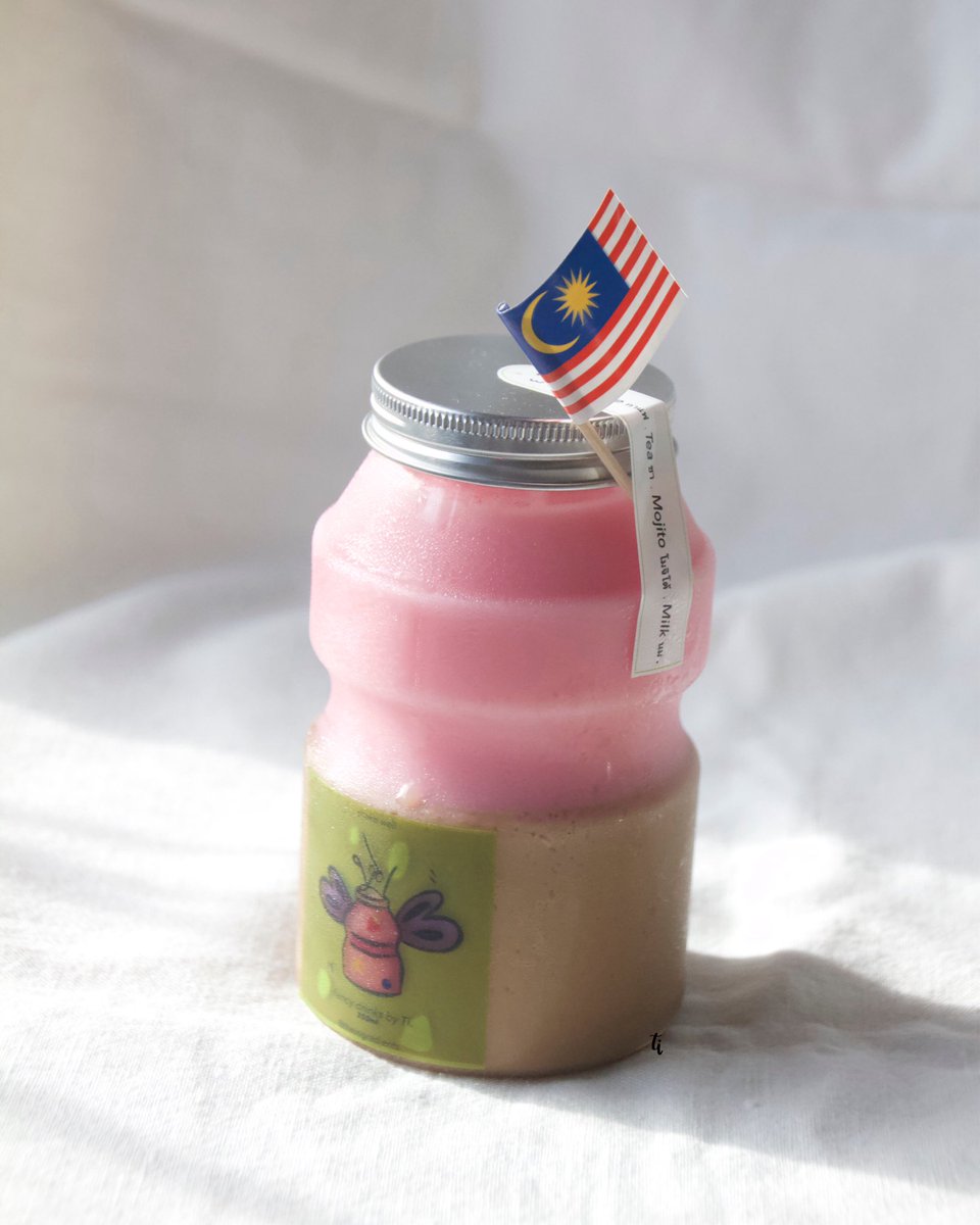 theingredients_'s tweet photo. Trust me! This bandung teh tarik sedut is not what you’re thinking it is! We fell in love with it! 💖 your fav drink and a dadih!

#theingredients #bandarenstek #bakeryseremban https://t.co/GgtlAm9EWJ