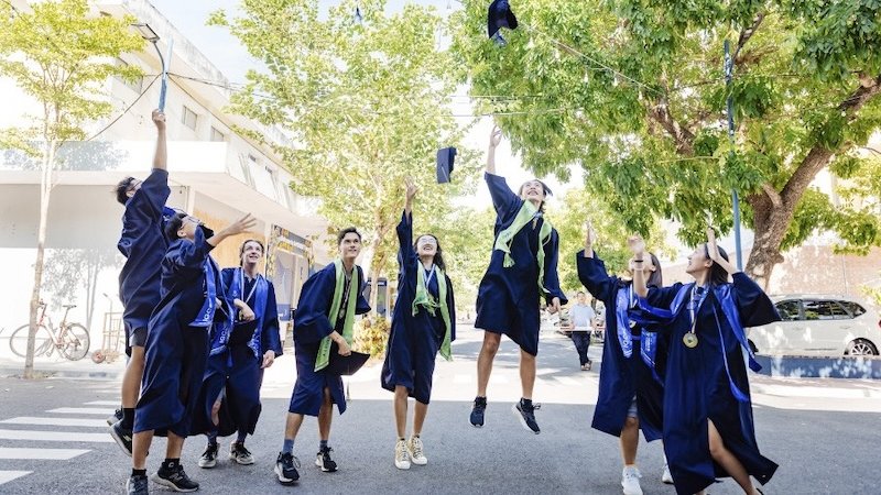 IntSchoolSearch's tweet image. New Post: Congratulations to @HAISedu students on achieving an excellent set of IGCSE exam results:
internationalschoolsearch.com/news/hoi-an-in…