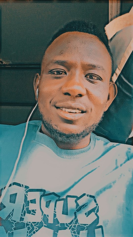 لا تغرك كثرتهم، كلهم بلا فائده وقت الشدة 🖤