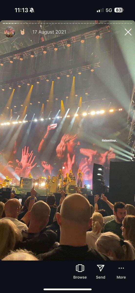 Would actually do owt to crowd surf to live forever again <a href="/liamgallagher/">Liam Gallagher</a>