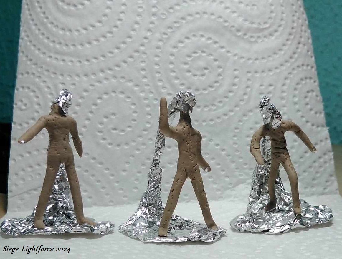 SiegeLightforce's tweet image. Small and humble project I created to be able to play Vampire TM with friends using handmade miniatures. Due to the small scale, they are not perfect, but I hope to improve the sculpting in this scale in the future. #vampirethemasquerade #tabletoprpg #sculpey #fanart #handmade