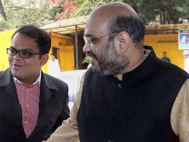 जय शाह सबसे युवा 35 वर्ष की उम्र में निर्विरोध ICC के चेयरमेन नियुक्त हुए , अब काका यही कहेगा बापू की मज़बूती का फ़ायदा सबको मिलता है 🙏
Taripar ka ........