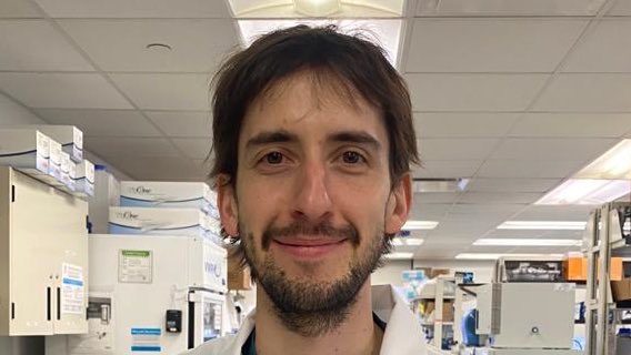 Silvia De Rubeis (@derubeislab) on Twitter photo Big congrats to our <a href="/Jer0nimoLukin/">Jeronimo Lukin</a> on receiving a <a href="/MindichCHDI/">Mindich CHDI</a> trainee pilot grant to study the 🧠 circuits regulated by #DDX3X!
👏 Jero and 🙏 <a href="/IcahnMountSinai/">Icahn School of Medicine at Mount Sinai</a>’s <a href="/MindichCHDI/">Mindich CHDI</a> for the support!
<a href="/SinaiBrain/">Friedman Brain Institute</a> <a href="/DiverseBrains/">DiverseBrains</a> <a href="/SeaverAutism/">Seaver Autism Center</a> <a href="/IcahnOffice/">IcahnPostdocOffice</a> <a href="/MountSinaiPsych/">Mount Sinai Psychiatry</a> Big congrats to our <a href="/Jer0nimoLukin/">Jeronimo Lukin</a> on receiving a <a href="/MindichCHDI/">Mindich CHDI</a> trainee pilot grant to study the 🧠 circuits regulated by #DDX3X!
👏 Jero and 🙏 <a href="/IcahnMountSinai/">Icahn School of Medicine at Mount Sinai</a>’s <a href="/MindichCHDI/">Mindich CHDI</a> for the support!
<a href="/SinaiBrain/">Friedman Brain Institute</a> <a href="/DiverseBrains/">DiverseBrains</a> <a href="/SeaverAutism/">Seaver Autism Center</a> <a href="/IcahnOffice/">IcahnPostdocOffice</a> <a href="/MountSinaiPsych/">Mount Sinai Psychiatry</a>