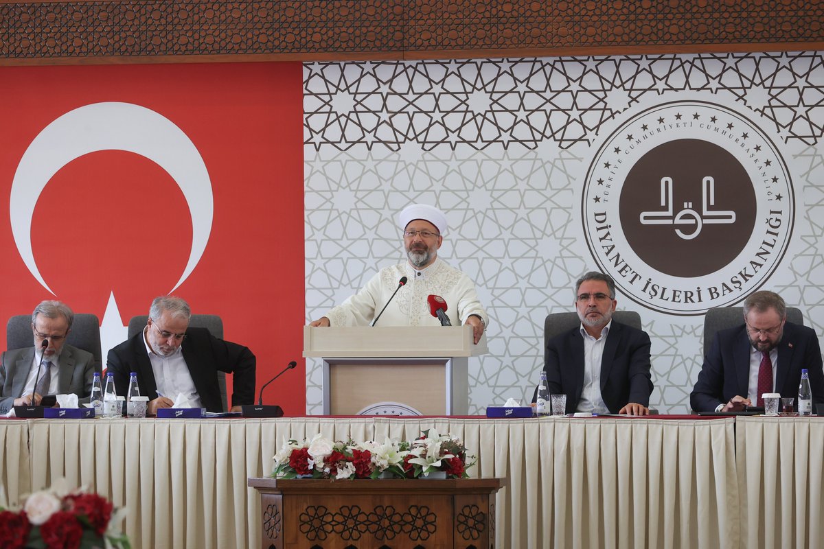 diyanetbasin's tweet photo. Diyanet İşleri Başkanı Prof. Dr. Ali Erbaş, “Boykota devam edeceğiz” @DIBAliErbas 
https://t.co/n3fjEs6vtv https://t.co/XpkytHdQ2C