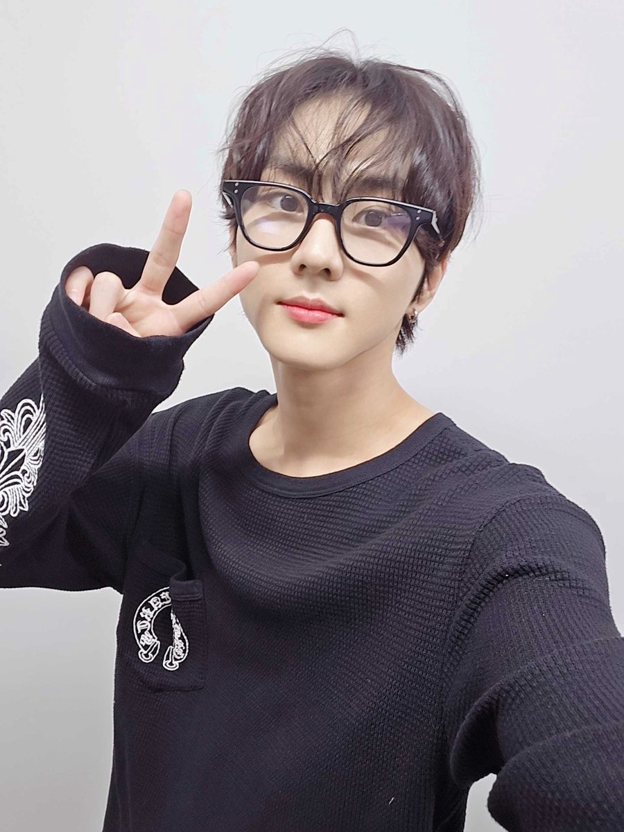 enhypenweverse's tweet photo. [ #정원’s Post ] 240828

#JUNGWON: I think I took [the picture] well

@ENHYPEN_members @ENHYPEN #ENHYPEN #엔하이픈 https://t.co/LpO3syMcQv