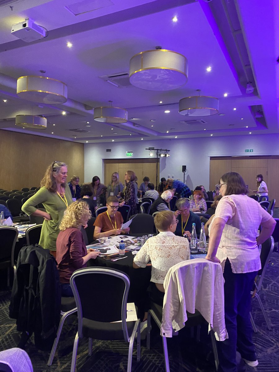 ARAEnvironment's tweet image. Creativity is flowing at the ARAen workshop. We are creating collages on responses to climate change, sector specific climate action and barriers we need to overcome! #ARA2024