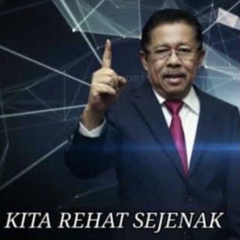Citronotlimau's tweet photo. @kembangganteng "WAHX TERIMA KSIH KANTOKU!! MEMANG KANTOKU YANG PALING TERBAIT DAYO!"

Citron langsung duduk di tanah sambil bersandar pada salah satu tembok atau apapun yang ada di dekatnya setelah menerima 𝓮𝓼 𝓽𝓮𝓱 𝓹𝓪𝓷𝓪𝓼 dari kantoku tercinta. Citron menyesap 𝓮𝓼 𝓽𝓮𝓱 𝓹𝓪𝓷𝓪𝓼 itu https://t.co/FV42bzxkmc