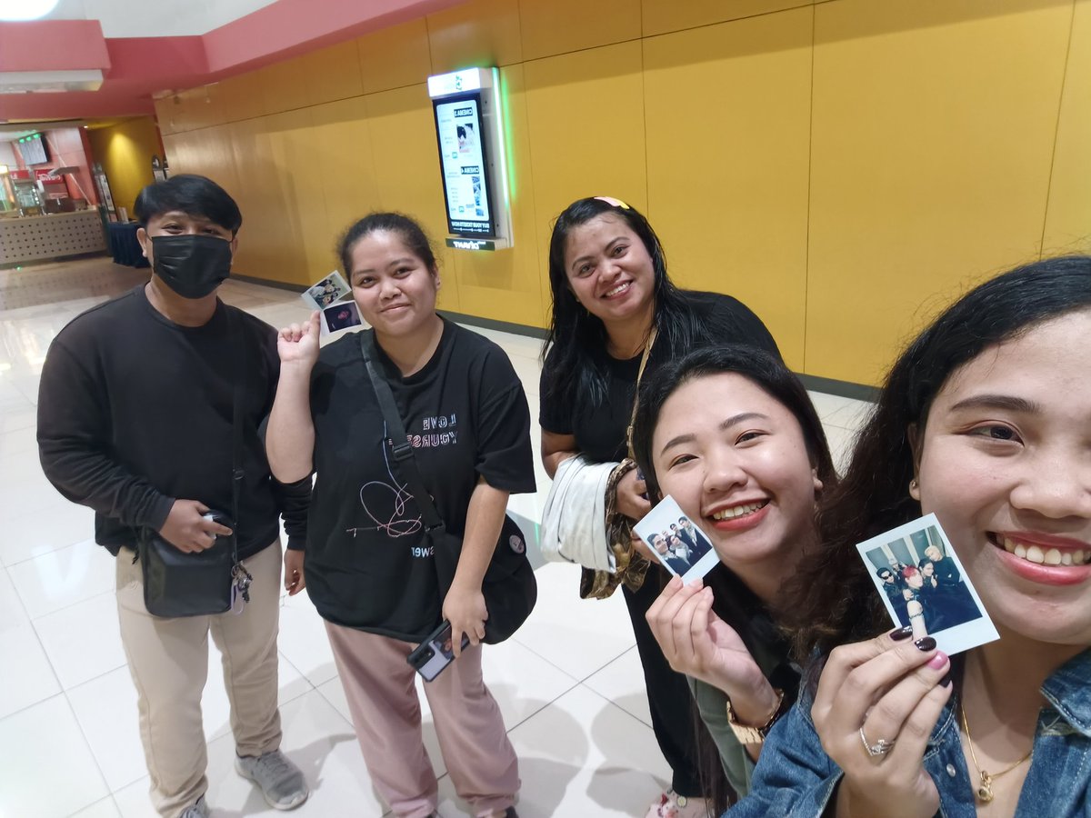 jaaaashutin's tweet photo. Thank you, kaps! Di ko nakuha UN mo 😭 Salamat sa free pictures ng MAHALIMA 💙

@keunawoo 
@SB19Official #SB19
#PAGTATAGTheDocumentary https://t.co/4KpbJDCrvf
